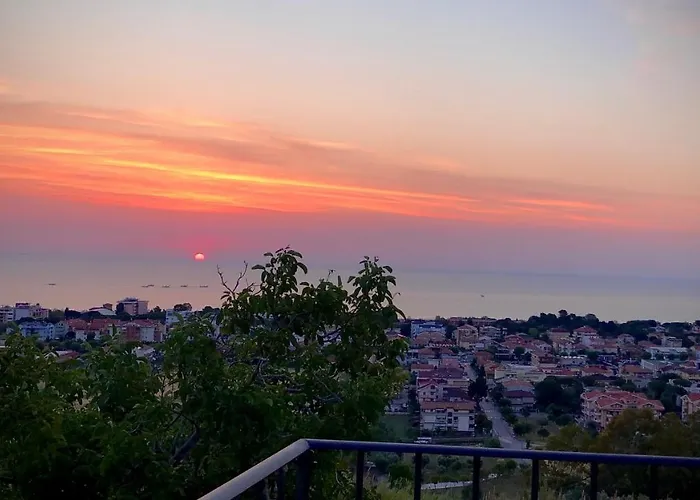 Villa Lida Apartment, In Collina Con Ampio Terrazzo E Vista Mare